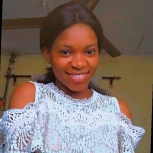 Esther Akubuenyi