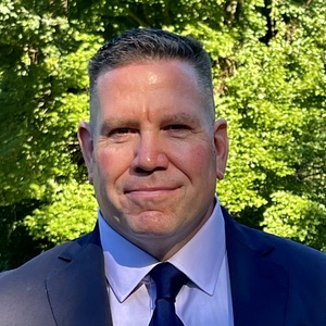 Kevin M Draper