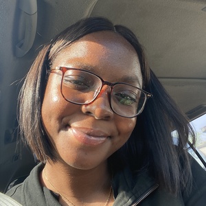 Abadaike Elvis Naomi