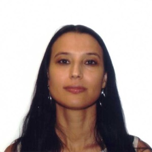 Nina Manuel