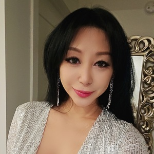 Alina Chu