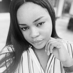 Esther Lucky