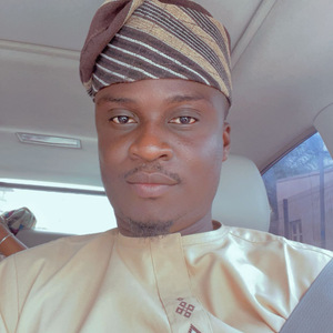 Oyedele Olusola O