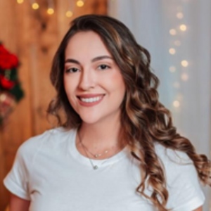 Cinthya Leal Cordeiro Caixeta