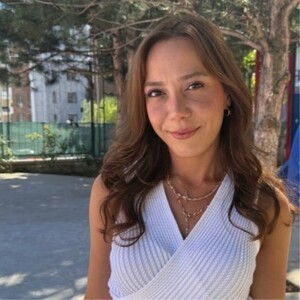 Eceaarslan@Gmail.Com