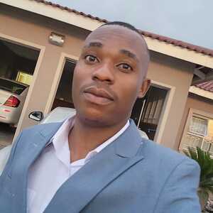 Hamish Nyamidzi