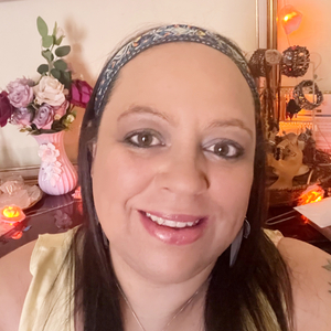 Anthea Sackim