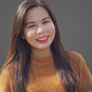 Lorraine Toribio