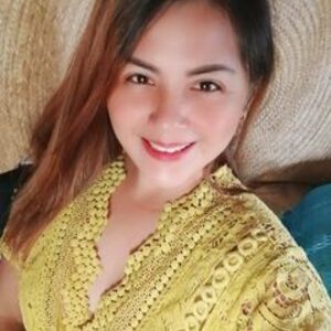 Apple Grace Baldelovar