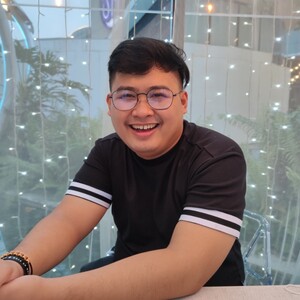 Vince Aaron Valle