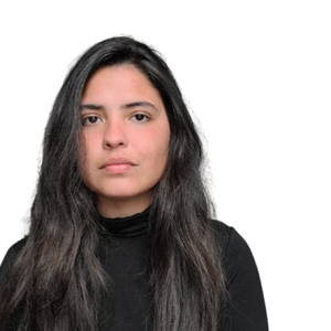 Raquel Coutinho Troggian