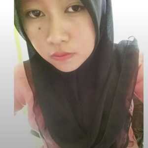 Ayu Apriliani