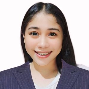 Maxine Nichole Alimpuyo