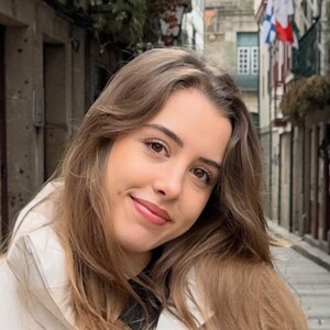 Ana Luíza Martins Da Costa Tribuzi