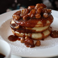 Pancakes with Caramalised Banana