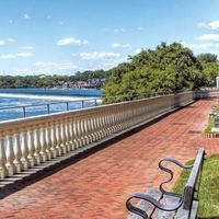 Neighborhood Feature Photo