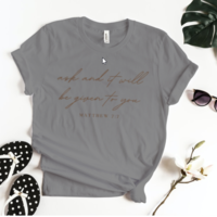 T-shirt Mockup 2