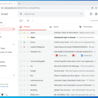 Organizing email with labels